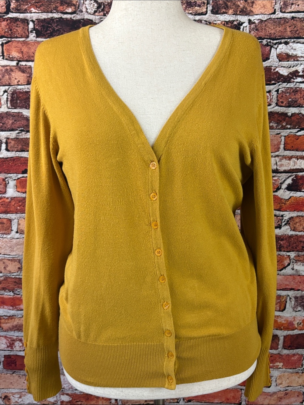 Cielo Mustard Yellow V-Neck Button Cardigan Size 1X